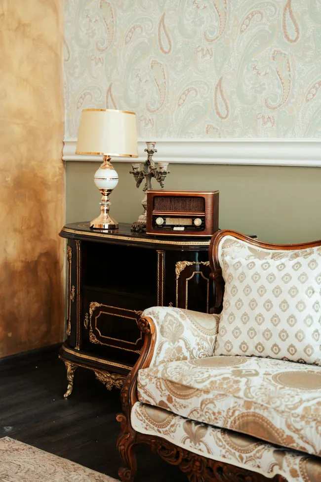 Vintage oder Fast Furniture — was kostet weniger ueber die Jahre?