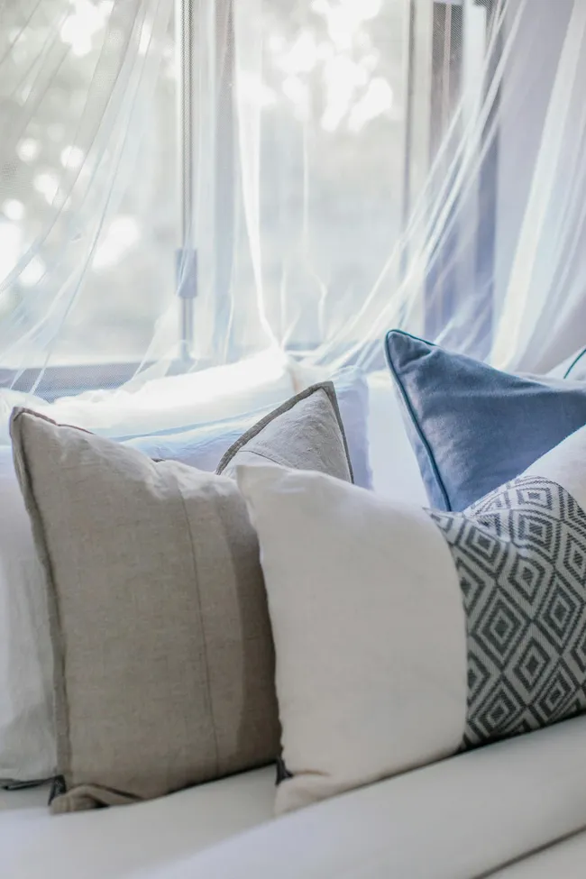 Welche Kissen aufs Bett? (Deko- vs Schlafkissen)