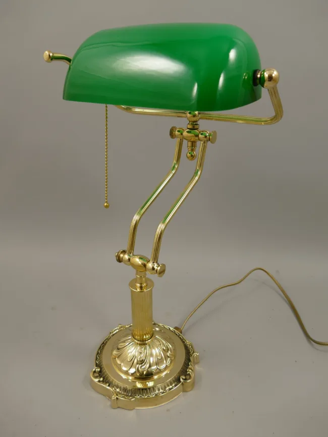 Banker-Lampe gruenes Glas mit verstellbarem Messingarm – Bibliothekslampe