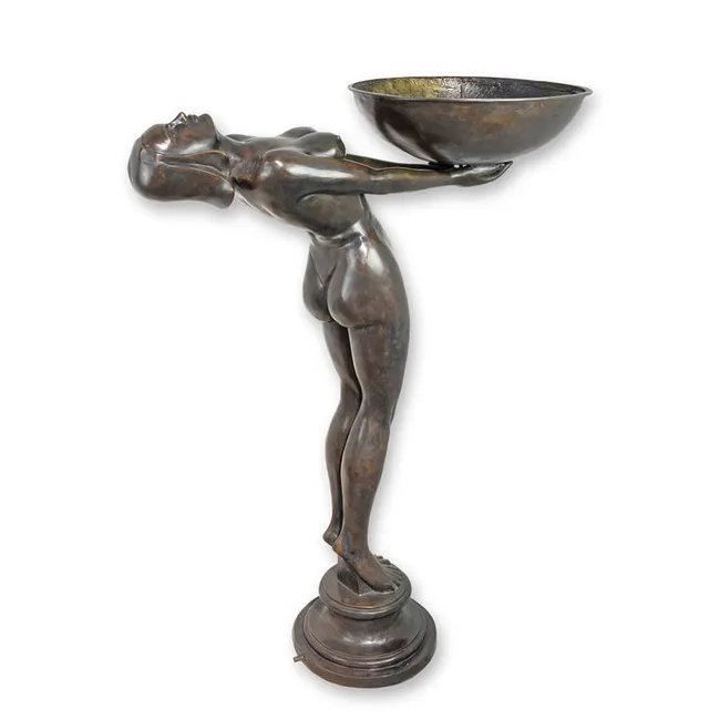 Bronze Art Deco Brunnen stehende Frau mit Schale 147 cm