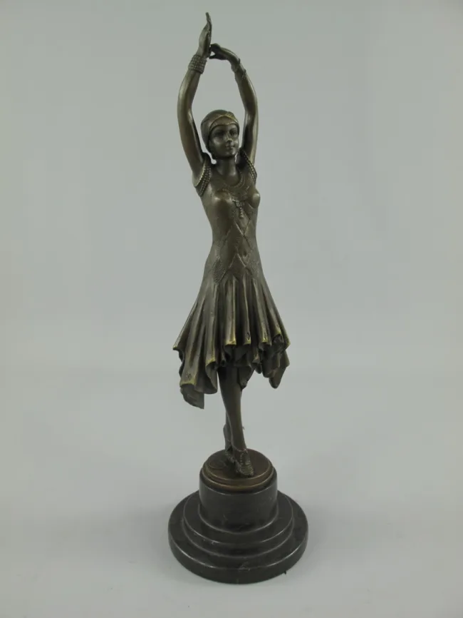 Bronze Art Deco Taenzerin mit erhobenen Armen 44 cm hoch