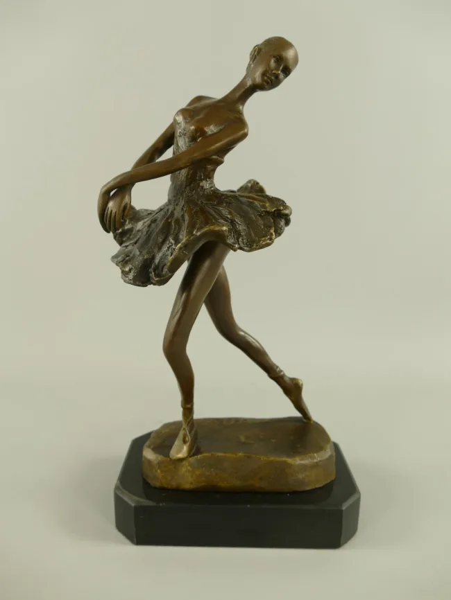 Bronze-Ballerina in Arabeske mit Tutu auf achteckigem Marmorsockel