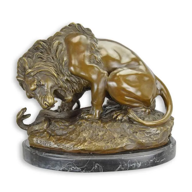 Bronze Loewe mit Schlange Skulptur, 29,3 cm lang