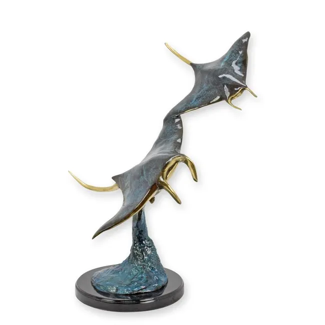 Bronze-Mantarochen-Skulptur auf Marmorsockel