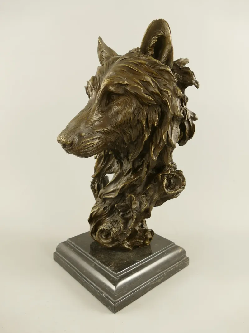 Bronzebüste Wolfskopf auf Marmorsockel 36 cm