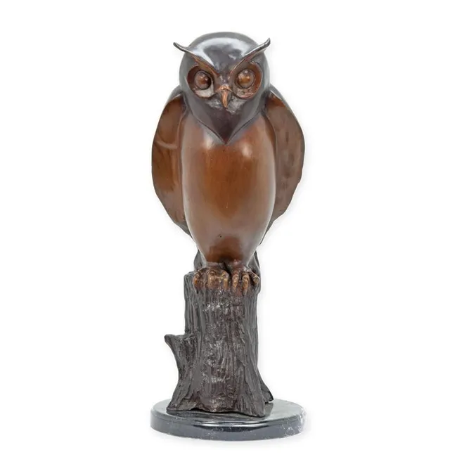 Bronzefigur Eule auf Baumstumpf — klassisch