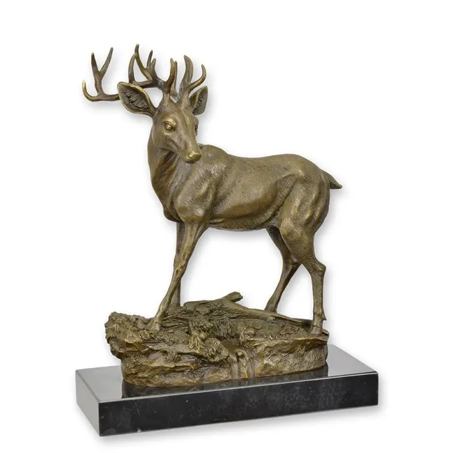 Bronzefigur eines Hirsches