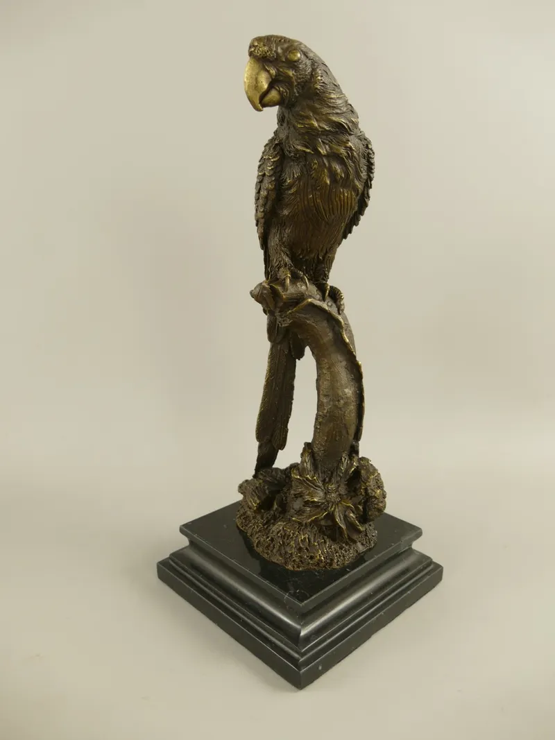 Bronzefigur Papagei auf Ast mit Marmorsockel 33 cm