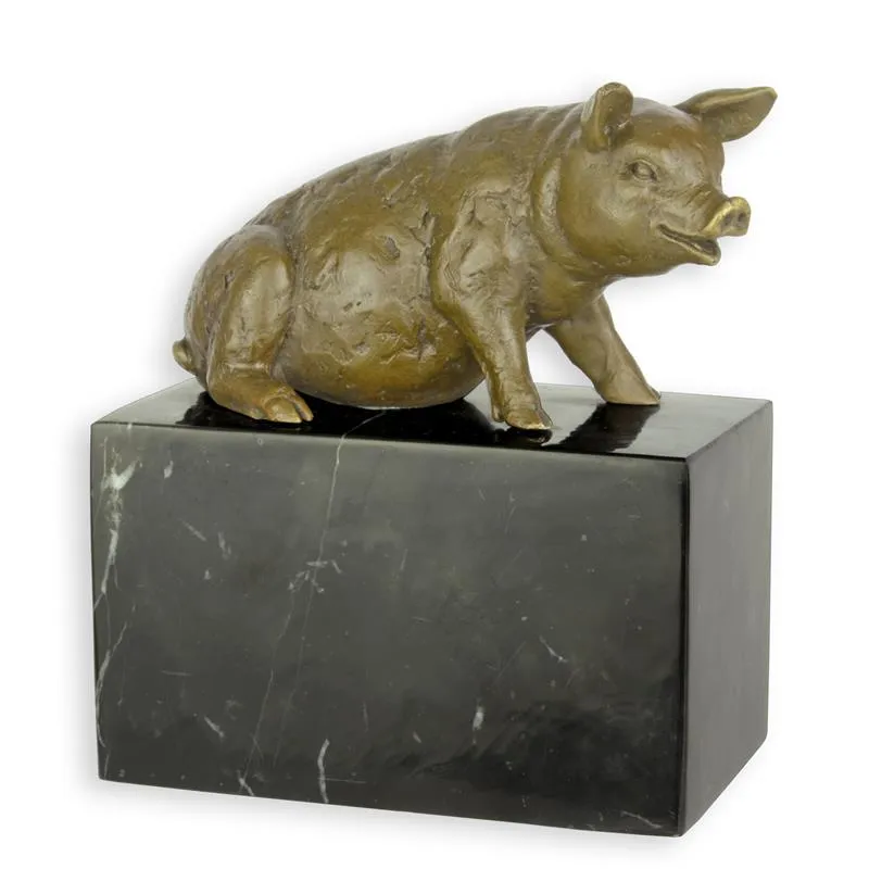 Bronzefigur sitzendes Schwein auf Marmorsockel