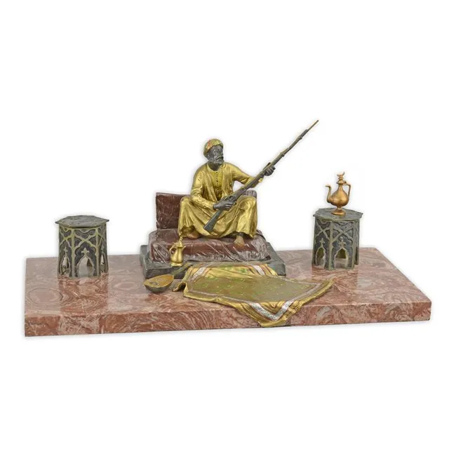 Bronzefigur Tintenfass arabischer Teehaendler auf Marmor-Sockel