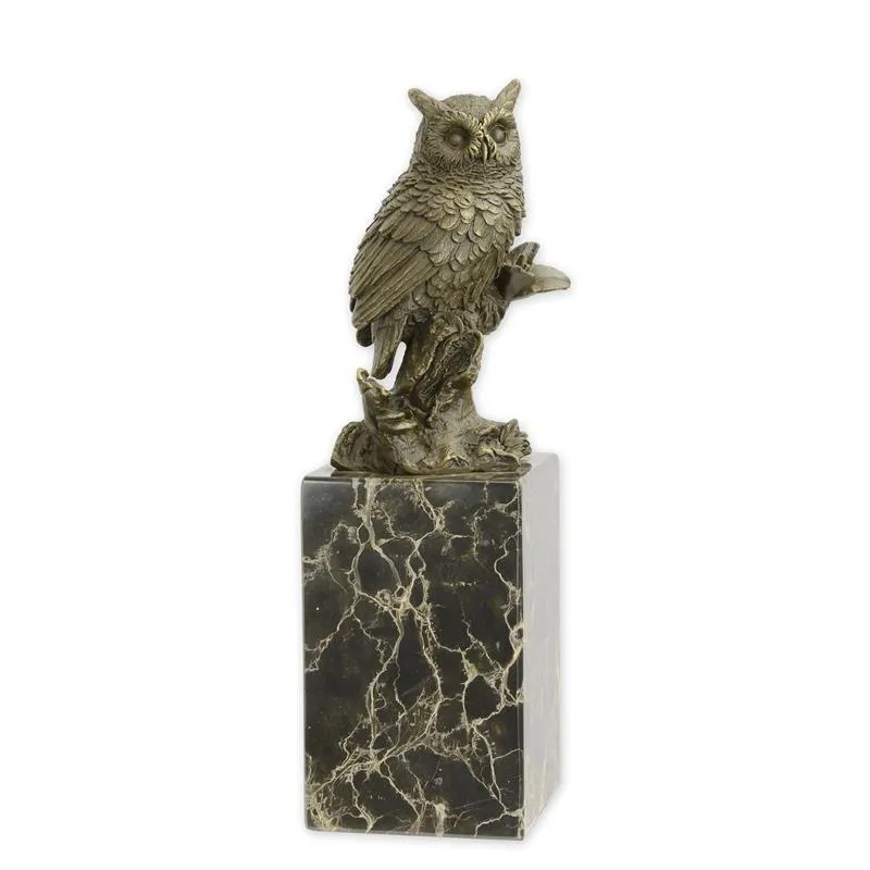 Bronzefigur Waldohreule auf Marmorsockel