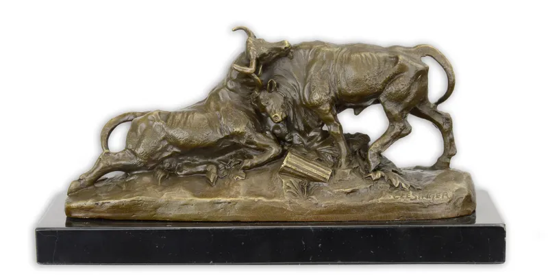 Bronzegruppe zwei kämpfende Stiere auf Marmor 24,5 cm