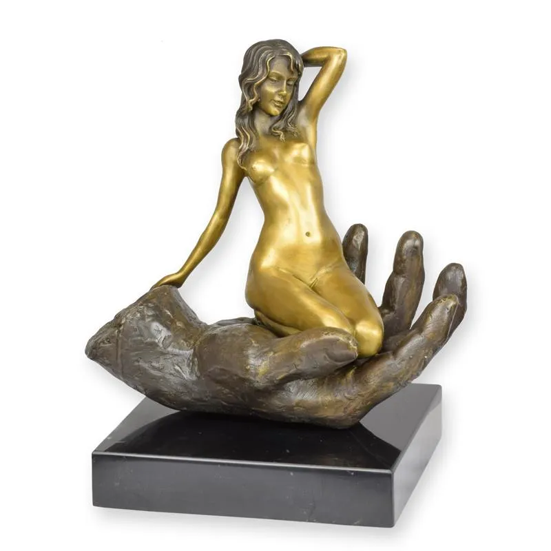 Bronzeskulptur Iphigenie Frauenfigur in großer Hand