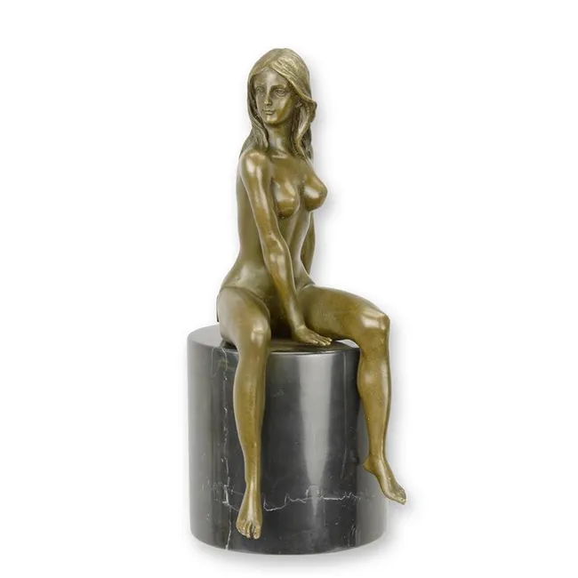 Bronzeskulptur sitzender weiblicher Akt