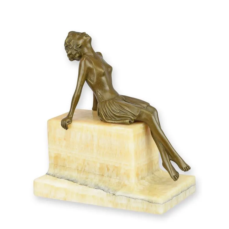 Bronzeskulptur sonnenbadende Frau auf Onyxsockel