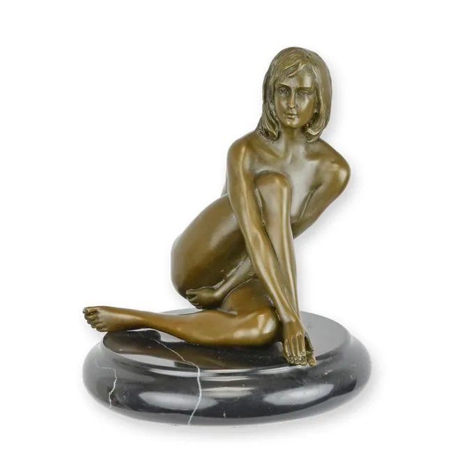 Bronzeskulptur weiblicher Akt stehend