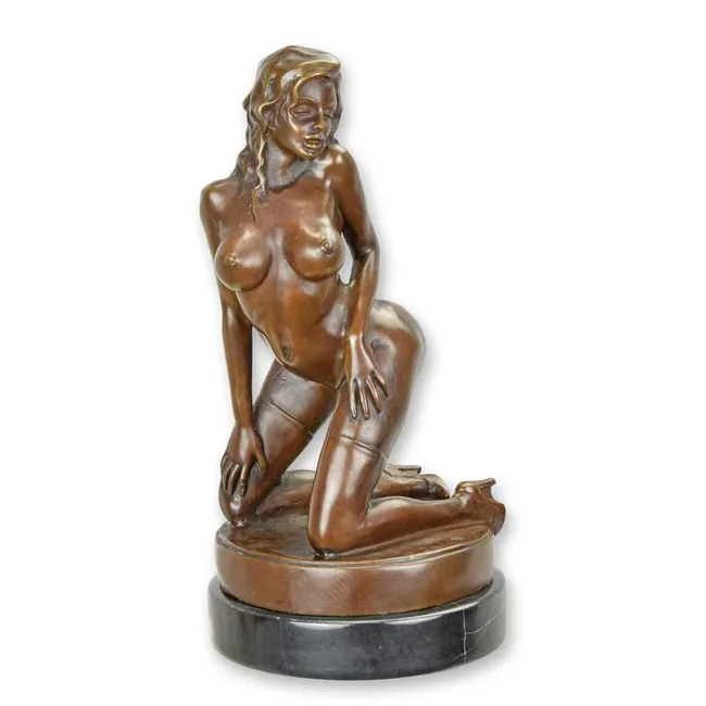 Erotische Bronzefigur weiblicher Akt stehend