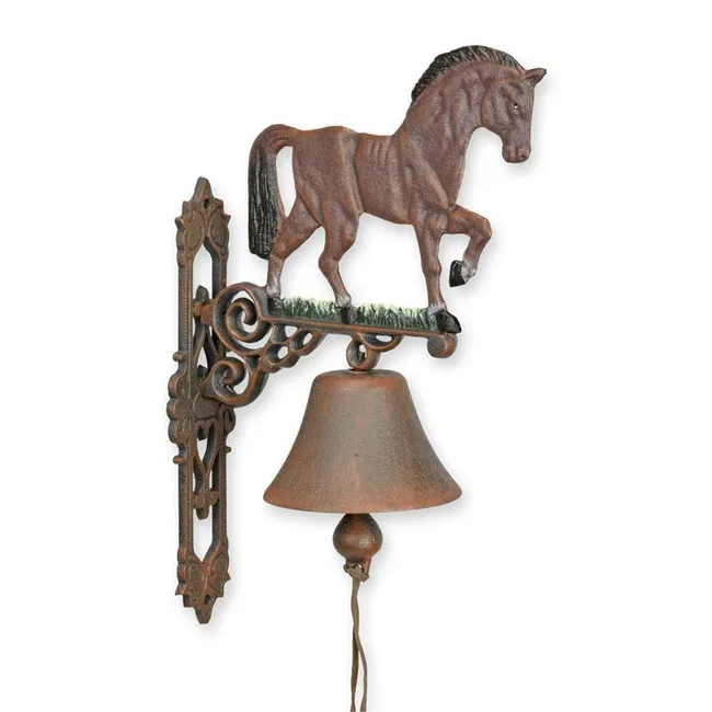 Gusseiserne Wandglocke mit braunem trabendem Pferd
