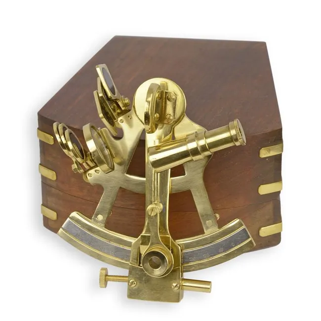 Kompakter Messing-Sextant in Holzkiste Navigationsinstrument