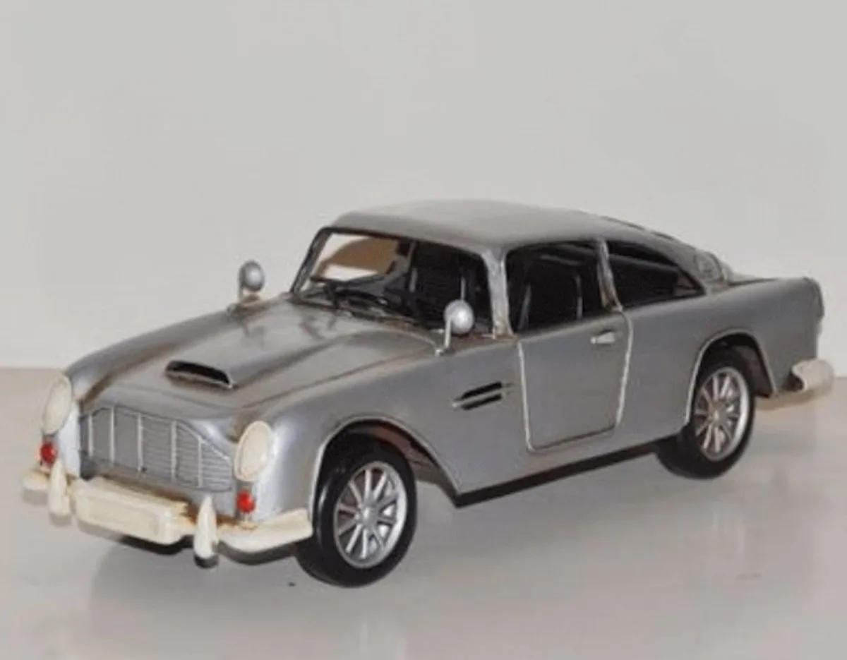 MadDeco Blechauto Aston Martin 007 silbergrau