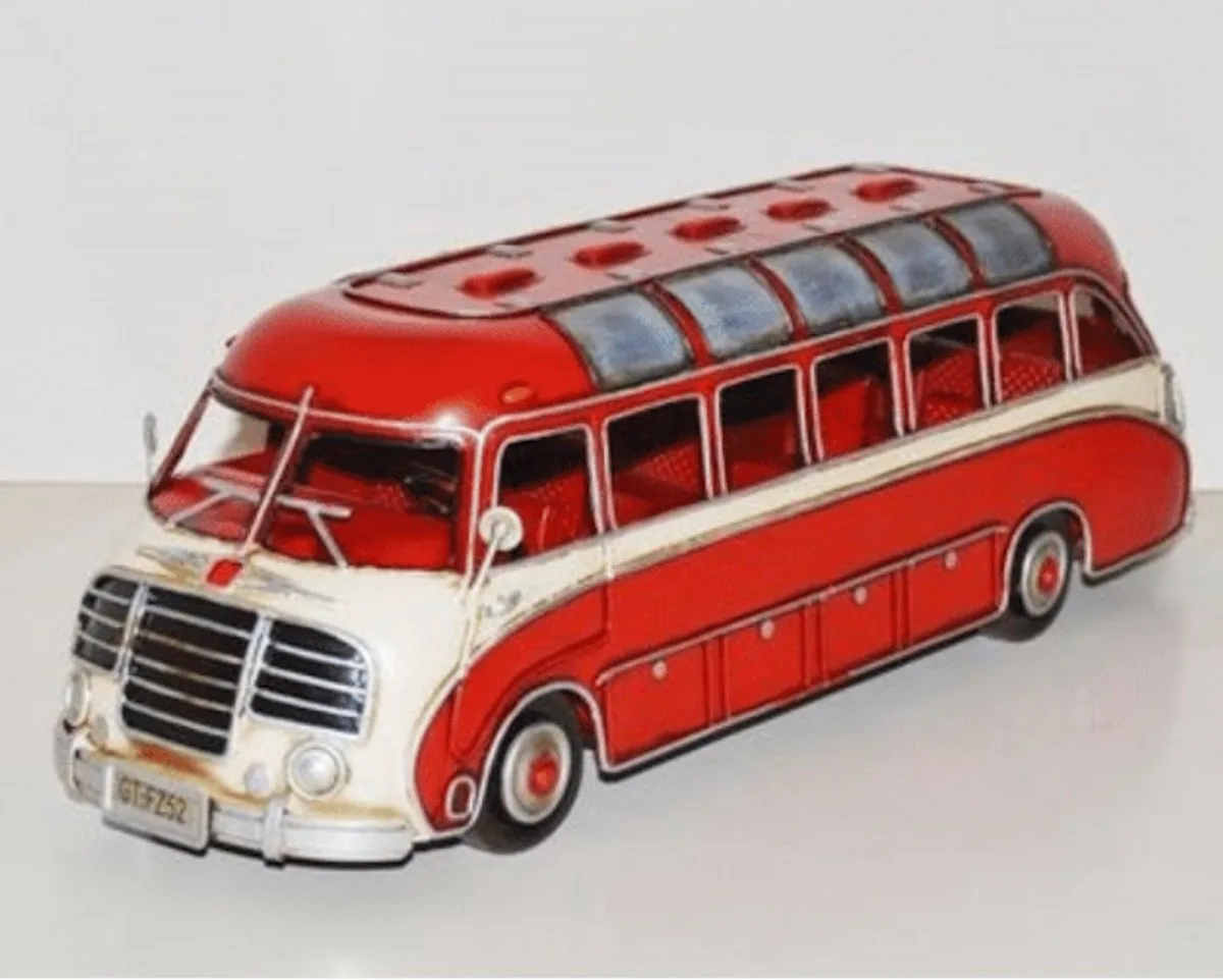 MadDeco Blechbus Setra Reisebus rot creme 44x16x17 cm