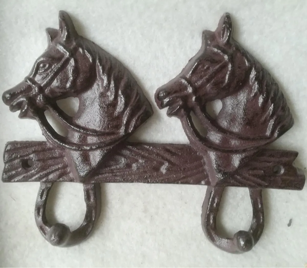 MadDeco Garderobehaken Pferdekopf Gusseisen 4er-Set 17,5x14 cm