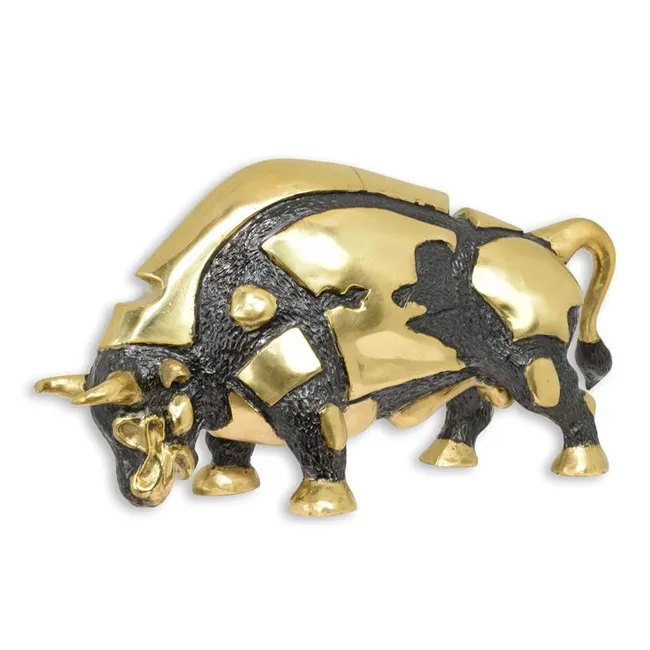 Modernistische Bronzeskulptur Stier – schwarz und gold