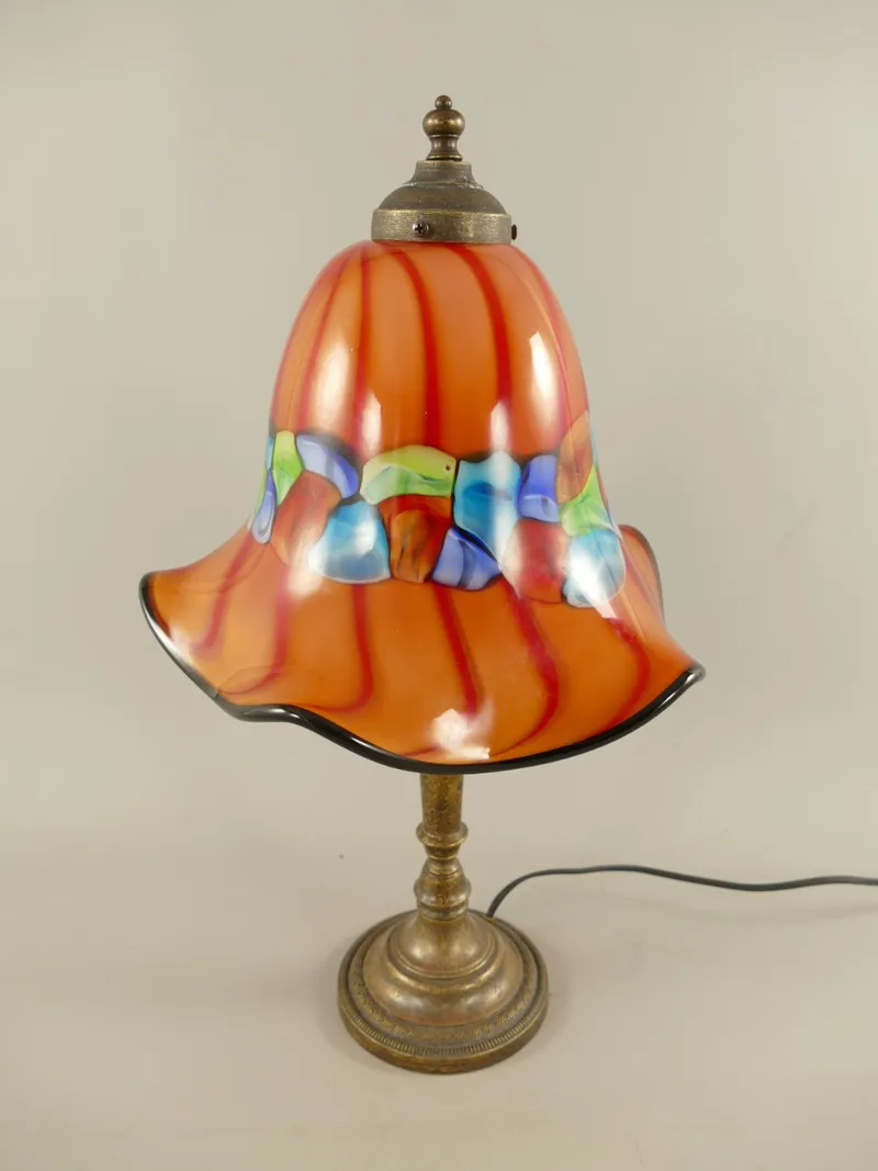 Tischlampe mit orangefarbenem Glasschirm in Glockenform 53 cm